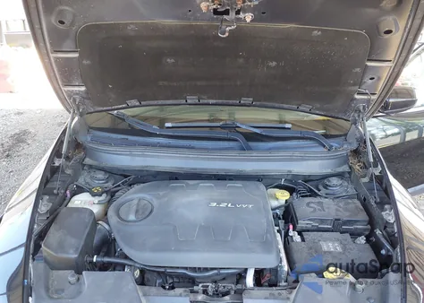 2014 Jeep Cherokee Latitude из США, поврежденный, VIN 1C4PJMCS1EW219599